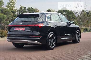 Позашляховик / Кросовер Audi e-tron 2021 в Чернівцях