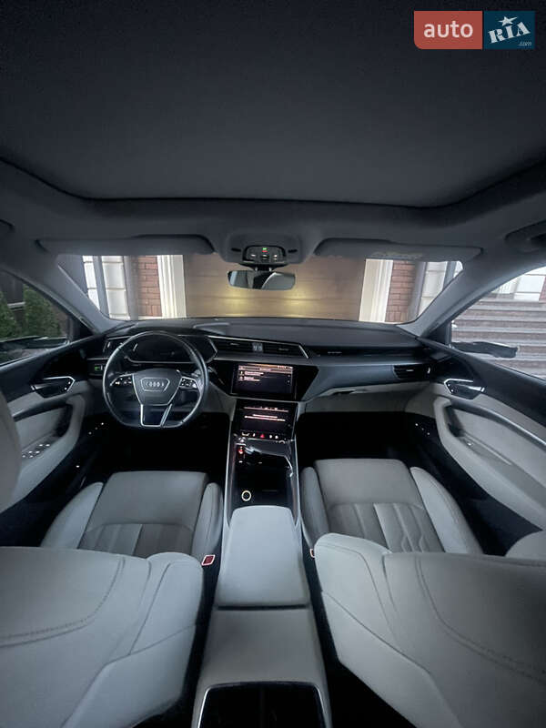 Внедорожник / Кроссовер Audi e-tron 2019 в Черновцах
