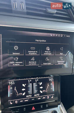 Позашляховик / Кросовер Audi e-tron 2019 в 