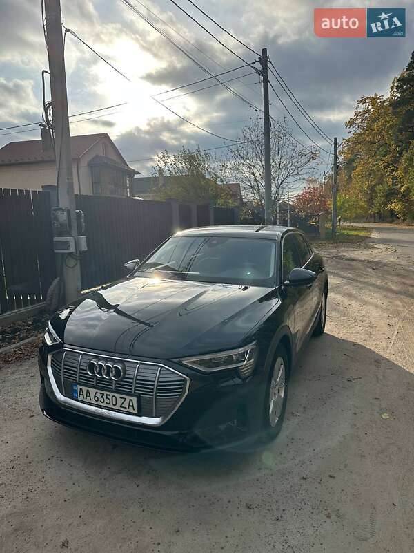 Внедорожник / Кроссовер Audi e-tron 2020 в Киеве