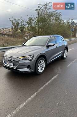 Audi e-tron 2019