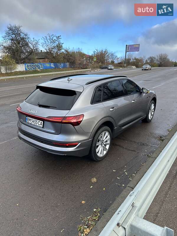 Позашляховик / Кросовер Audi e-tron 2019 в Сумах