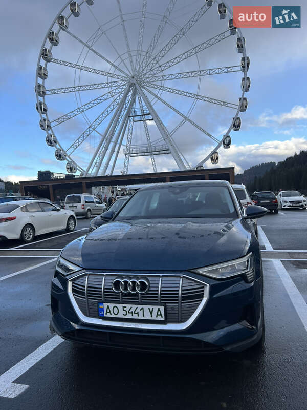 Внедорожник / Кроссовер Audi e-tron 2020 в Ужгороде