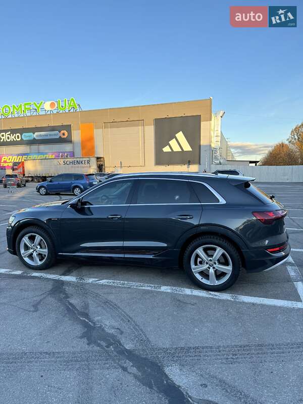 Внедорожник / Кроссовер Audi e-tron 2019 в Харькове