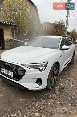 Audi e-tron 2022