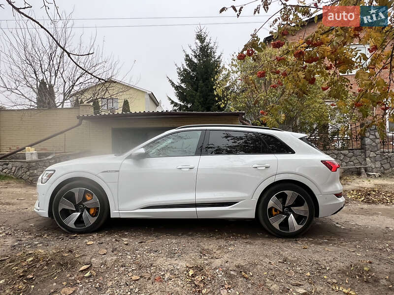 Внедорожник / Кроссовер Audi e-tron 2022 в Харькове фото 2 Внедорожник / Кроссовер Audi e-tron 2022 в Харькове