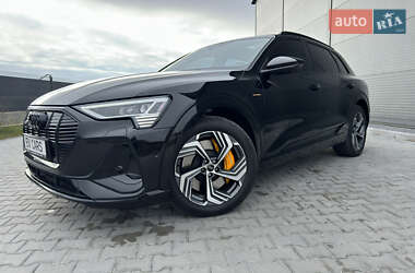 Внедорожник / Кроссовер Audi e-tron 2023 в 