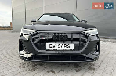 Внедорожник / Кроссовер Audi e-tron 2023 в 