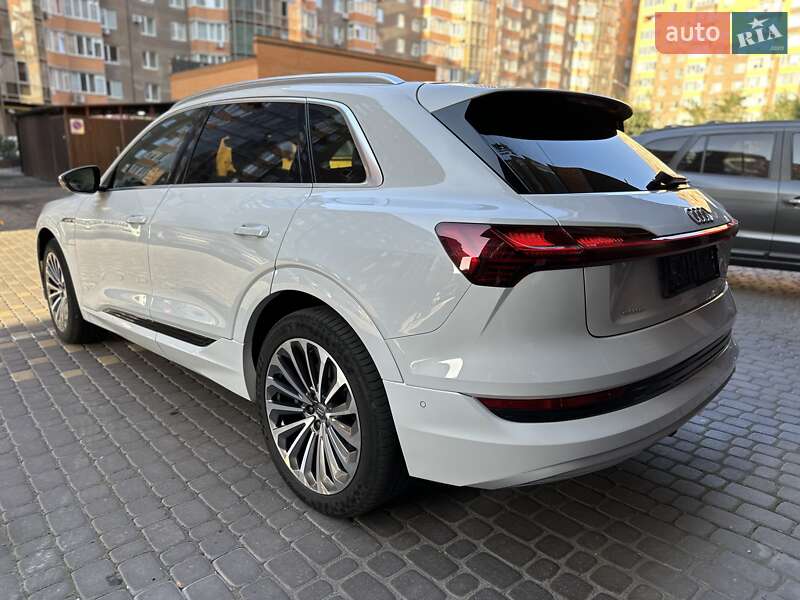 Внедорожник / Кроссовер Audi e-tron 2019 в Виннице