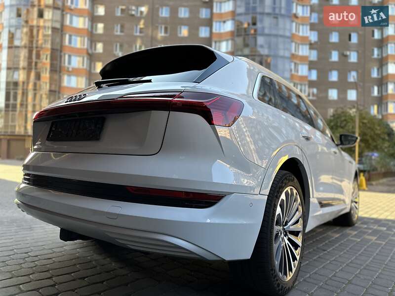 Внедорожник / Кроссовер Audi e-tron 2019 в Виннице