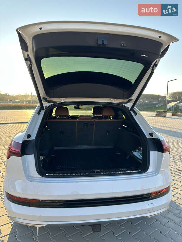 Внедорожник / Кроссовер Audi e-tron 2019 в Тернополе фото 7 Внедорожник / Кроссовер Audi e-tron 2019 в Тернополе