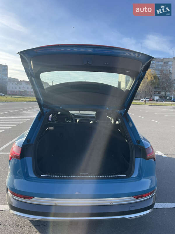 Позашляховик / Кросовер Audi e-tron 2019 в Кам'янець-Подільському