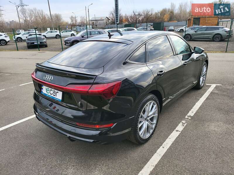 Позашляховик / Кросовер Audi e-tron 2020 в Києві