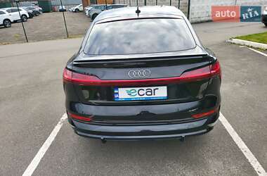 Внедорожник / Кроссовер Audi e-tron 2020 в 