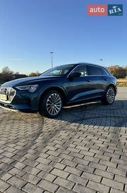 Внедорожник / Кроссовер Audi e-tron 2019 в 