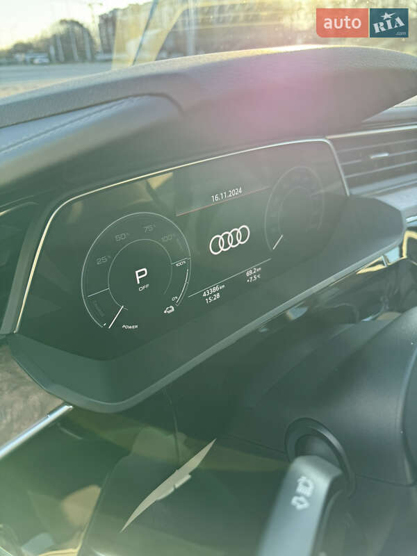 Позашляховик / Кросовер Audi e-tron 2019 в Львові фото 51 Позашляховик / Кросовер Audi e-tron 2019 в Львові