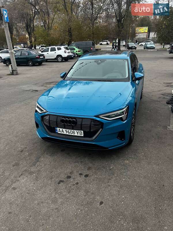 Внедорожник / Кроссовер Audi e-tron 2019 в Днепре