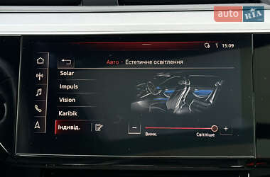 Внедорожник / Кроссовер Audi e-tron 2020 в 