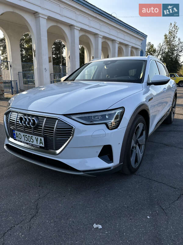 Audi e-tron 2019