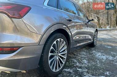 Позашляховик / Кросовер Audi e-tron 2020 в Чернівцях