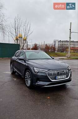 Внедорожник / Кроссовер Audi e-tron 2019 в 