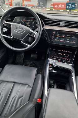 Внедорожник / Кроссовер Audi e-tron 2019 в 