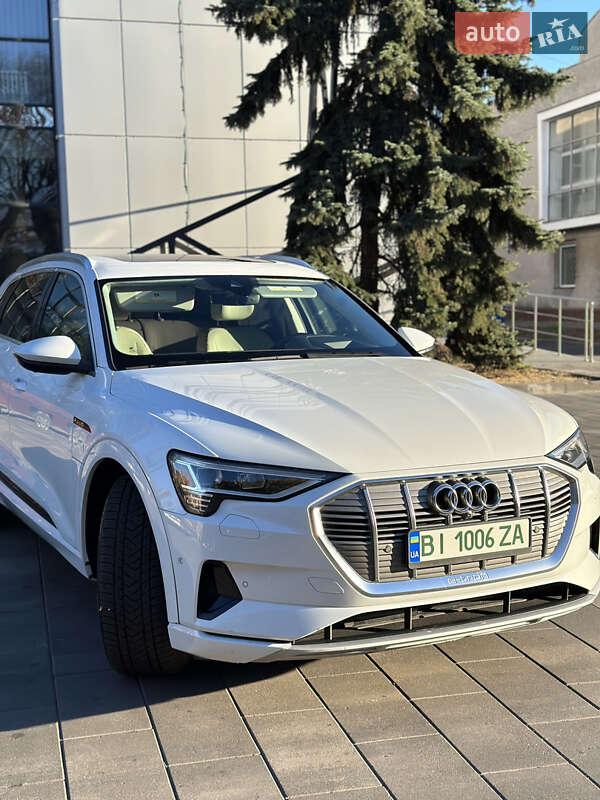 Внедорожник / Кроссовер Audi e-tron 2019 в Полтаве