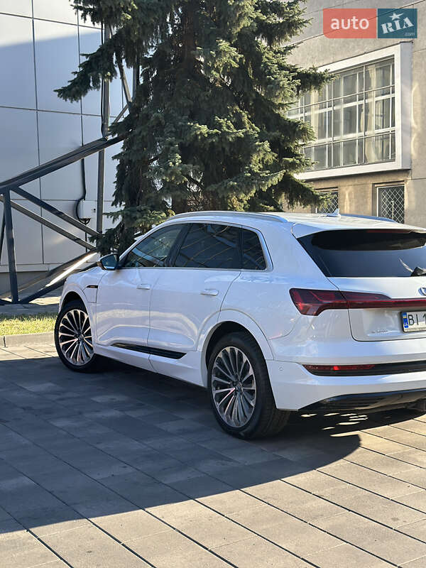Внедорожник / Кроссовер Audi e-tron 2019 в Полтаве