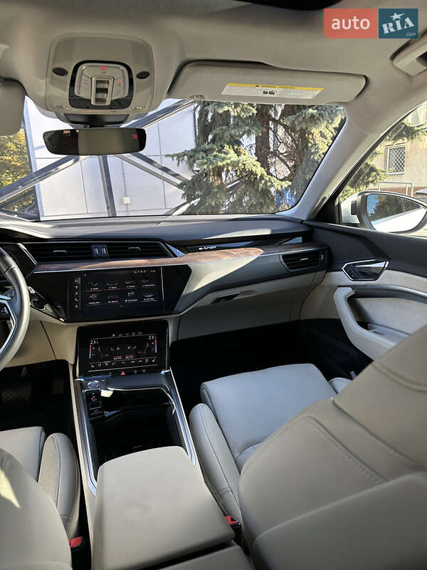 Внедорожник / Кроссовер Audi e-tron 2019 в Полтаве