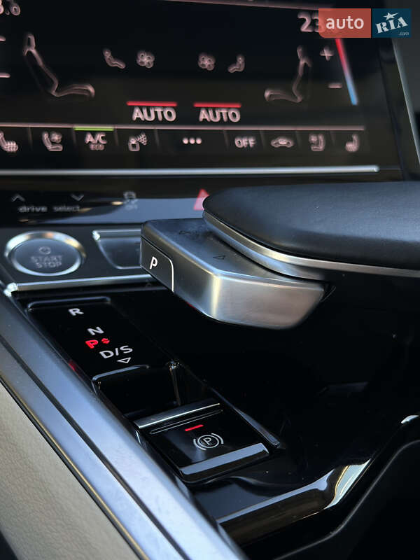 Внедорожник / Кроссовер Audi e-tron 2019 в Полтаве