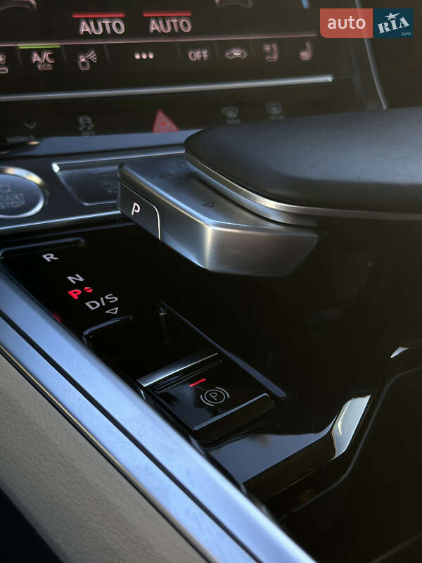 Внедорожник / Кроссовер Audi e-tron 2019 в Полтаве