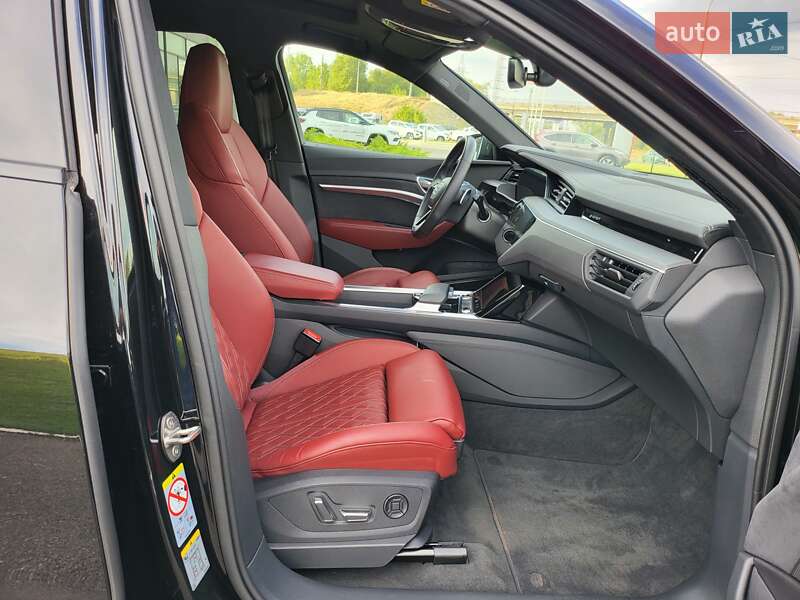 Внедорожник / Кроссовер Audi e-tron 2022 в Киеве