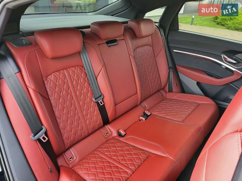Внедорожник / Кроссовер Audi e-tron 2022 в Киеве