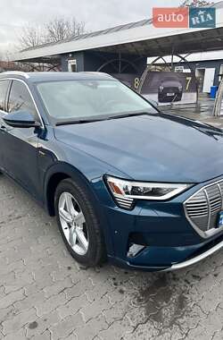 Внедорожник / Кроссовер Audi e-tron 2019 в 
