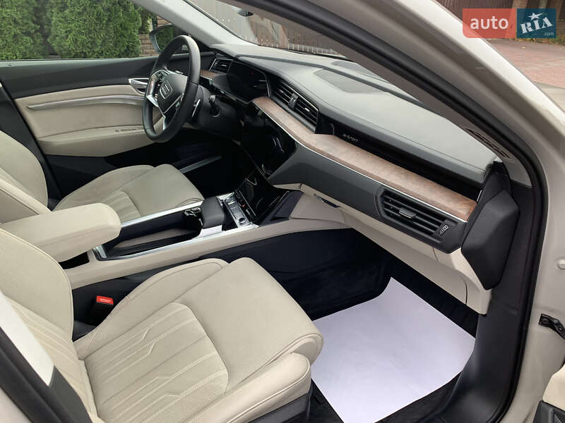 Внедорожник / Кроссовер Audi e-tron 2019 в Черновцах