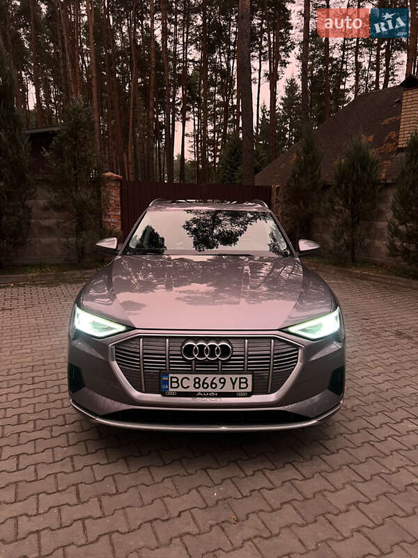 Позашляховик / Кросовер Audi e-tron 2019 в Львові