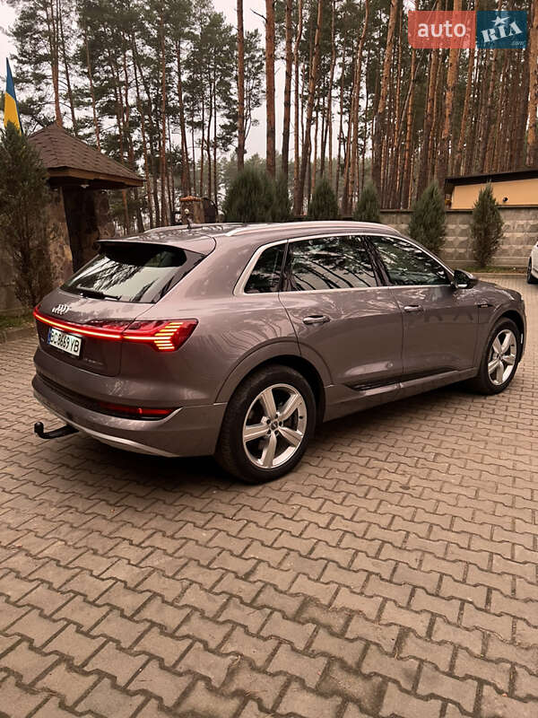 Позашляховик / Кросовер Audi e-tron 2019 в Львові