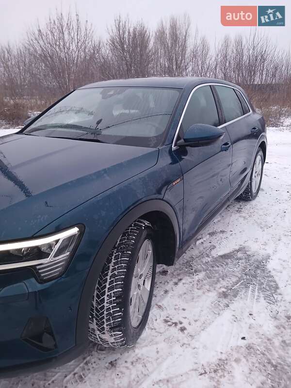 Внедорожник / Кроссовер Audi e-tron 2019 в Лубнах