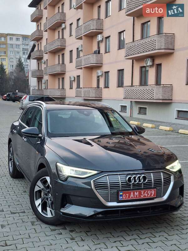 Внедорожник / Кроссовер Audi e-tron 2020 в Ужгороде
