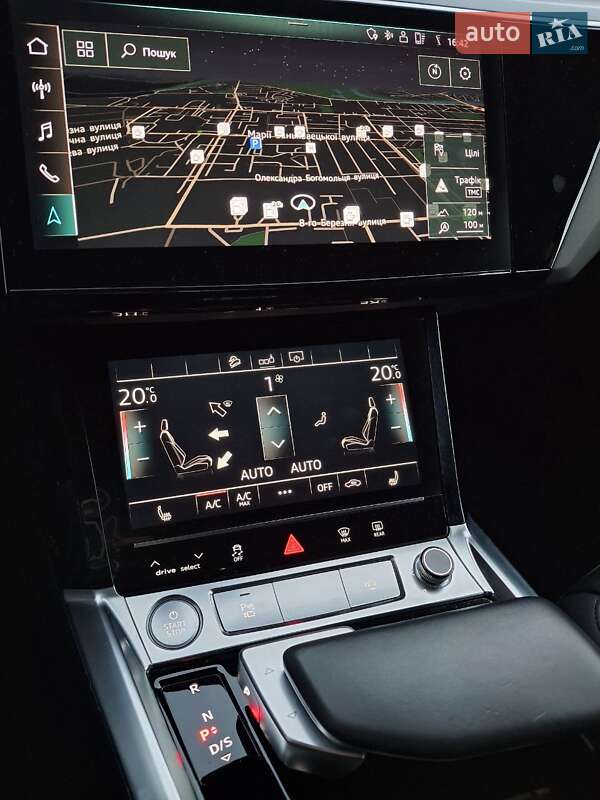 Внедорожник / Кроссовер Audi e-tron 2020 в Ужгороде