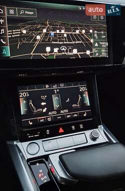 Внедорожник / Кроссовер Audi e-tron 2020 в 