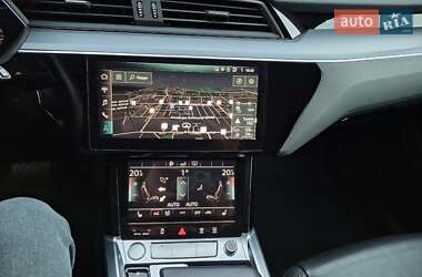 Внедорожник / Кроссовер Audi e-tron 2020 в 