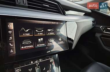 Внедорожник / Кроссовер Audi e-tron 2020 в 