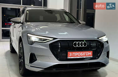 Внедорожник / Кроссовер Audi e-tron 2020 в 
