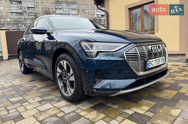 Внедорожник / Кроссовер Audi e-tron 2020 в 