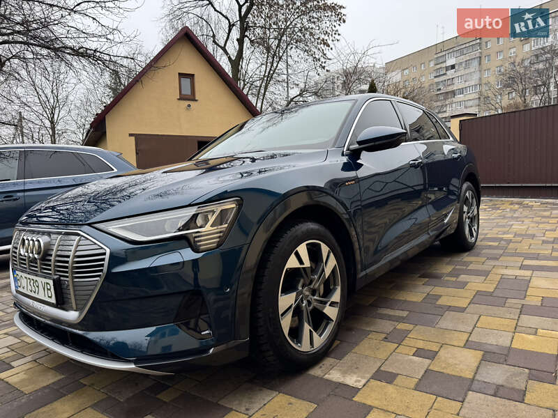Внедорожник / Кроссовер Audi e-tron 2020 в 