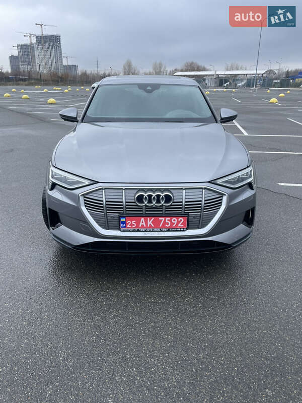 Внедорожник / Кроссовер Audi e-tron 2020 в Киеве
