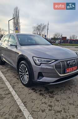 Audi e-tron 2019