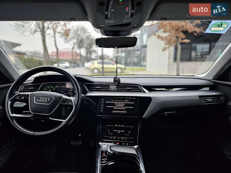 Позашляховик / Кросовер Audi e-tron 2020 в Ужгороді