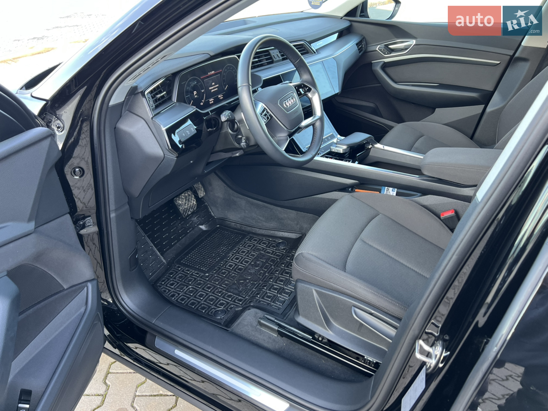 2022 Audi e-tron - мініатюра 7